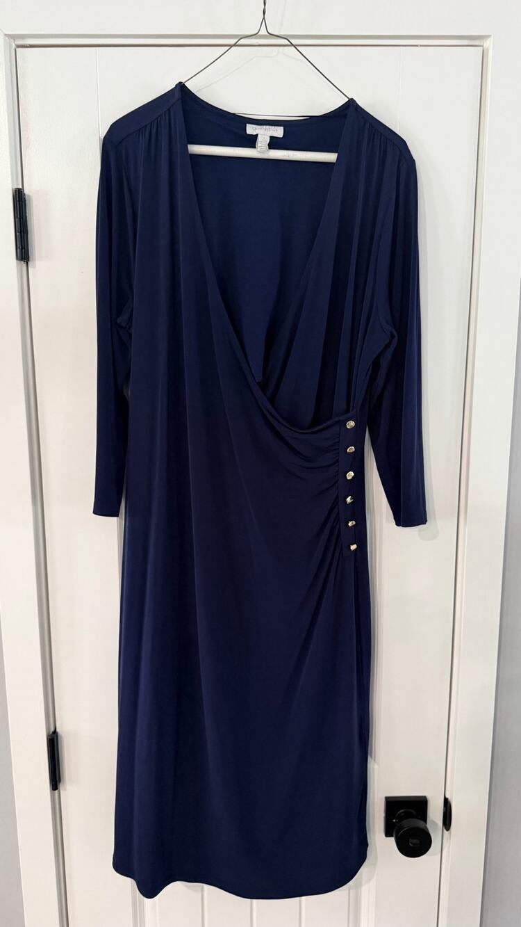 Charter Club Navy Intrepid Blue Side Button Ruched Accent Size Large Vneck